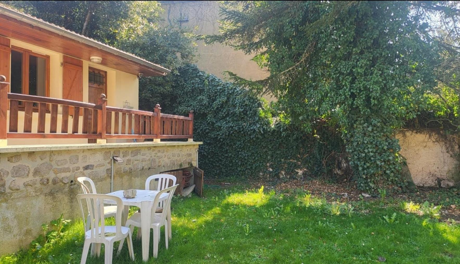 A La Vielle Halle Souppes-sur-Loing Exterior photo